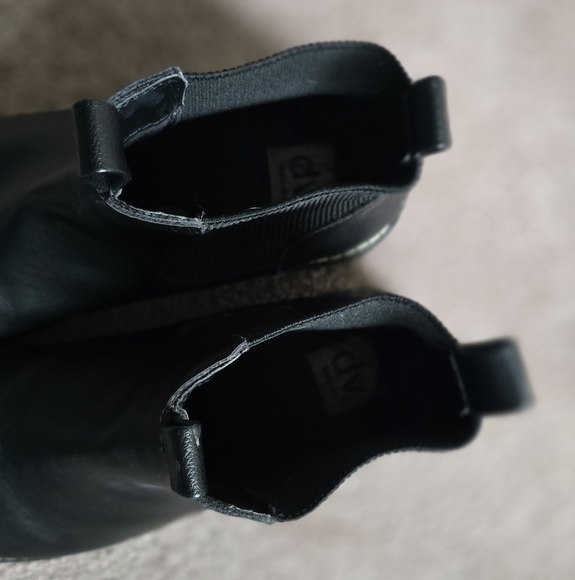 DV by Dolce Vita LEIGHA Chelsea Boot WMS 10 - Picture 5 of 9
